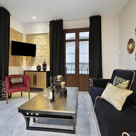 Suites Gran Via Capilla Real グラナダ エクステリア 写真