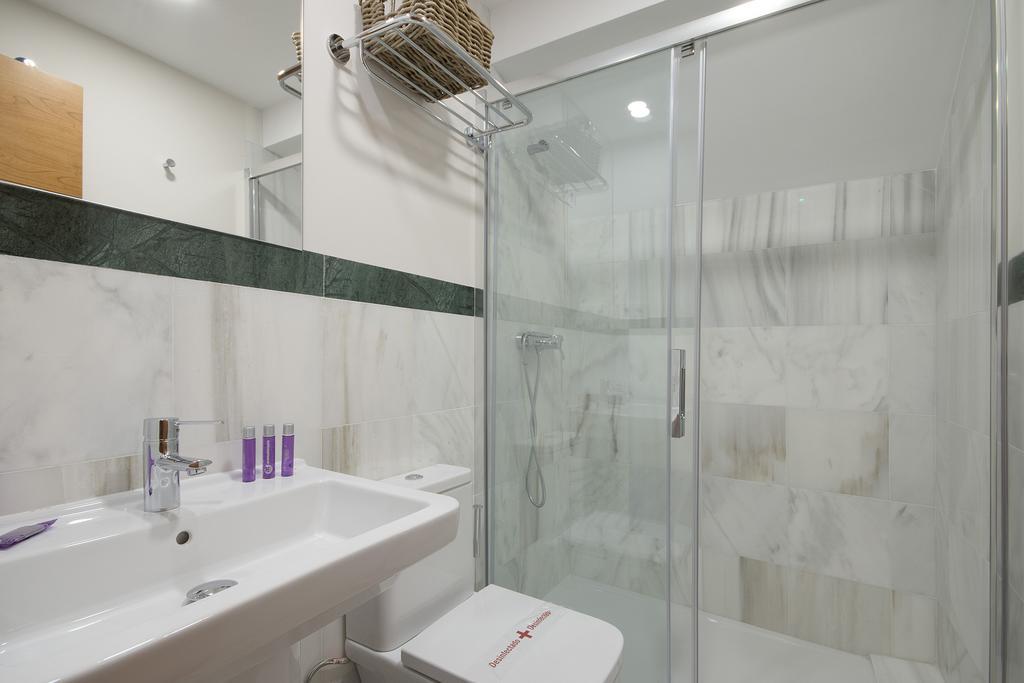 Suites Gran Via Capilla Real グラナダ エクステリア 写真
