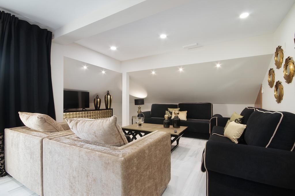 Suites Gran Via Capilla Real グラナダ エクステリア 写真