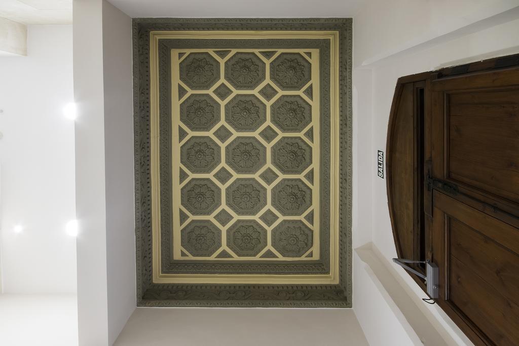 Suites Gran Via Capilla Real グラナダ エクステリア 写真