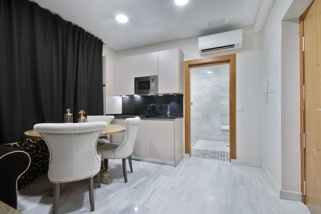 Suites Gran Via Capilla Real グラナダ エクステリア 写真