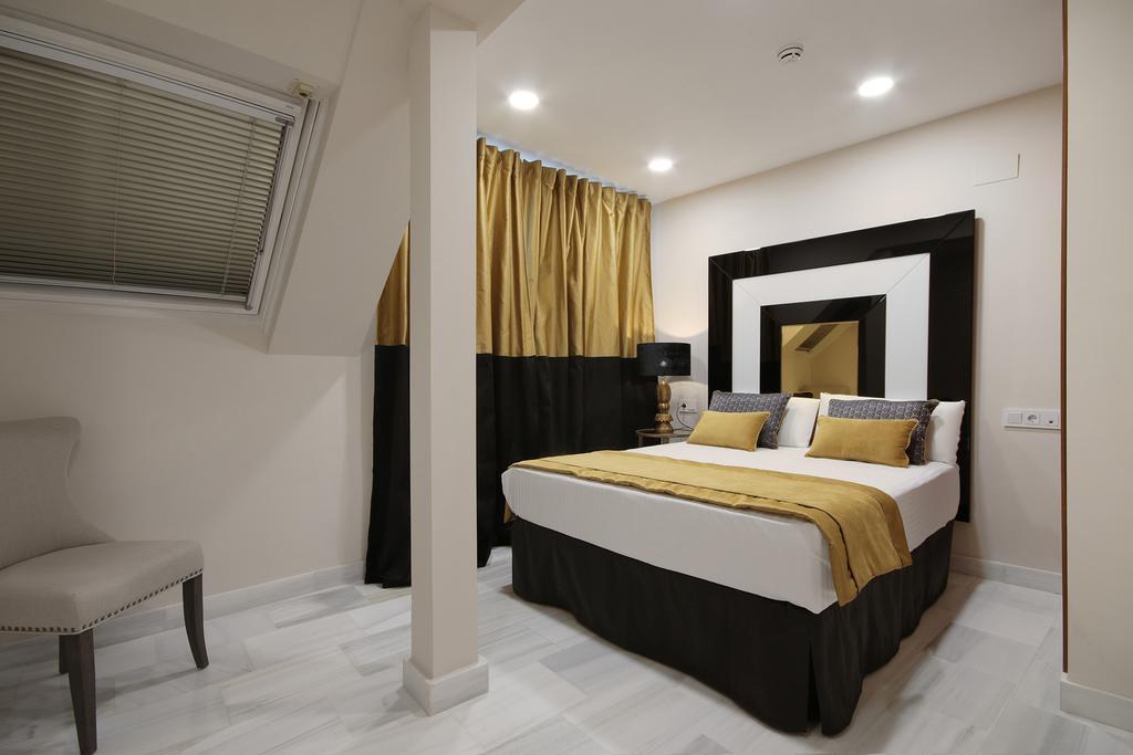 Suites Gran Via Capilla Real グラナダ エクステリア 写真