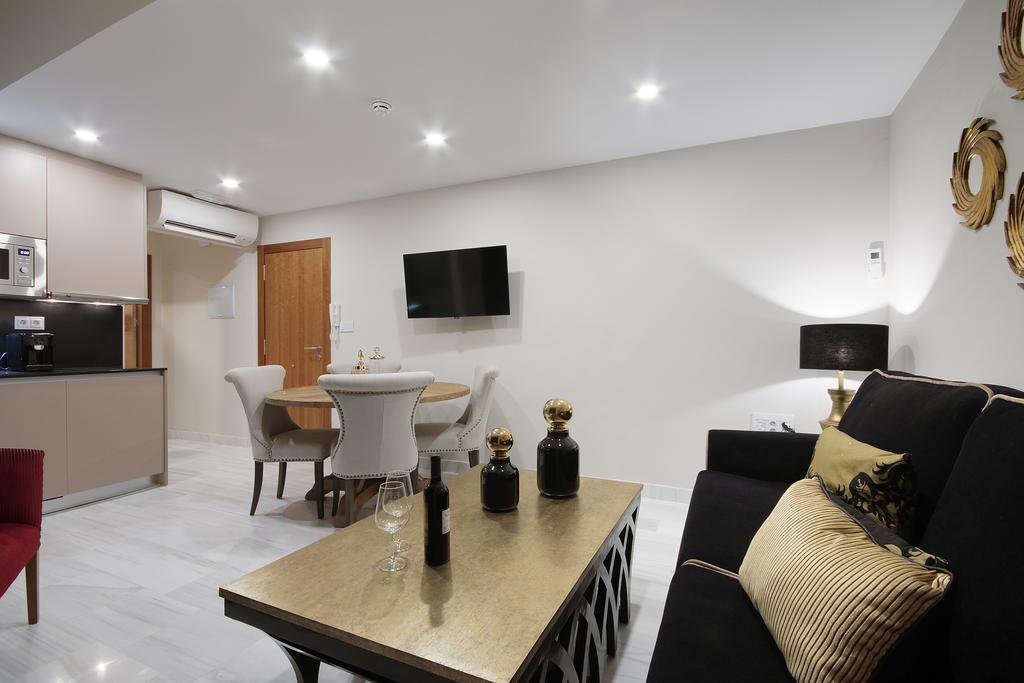 Suites Gran Via Capilla Real グラナダ エクステリア 写真