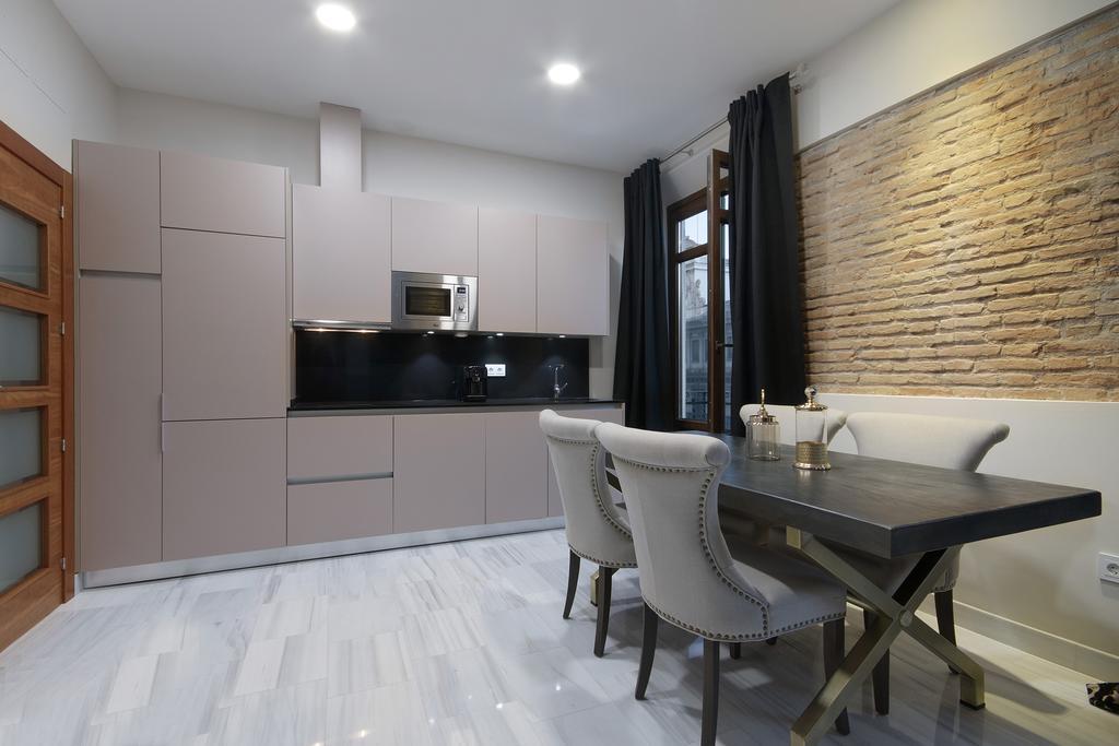 Suites Gran Via Capilla Real グラナダ エクステリア 写真