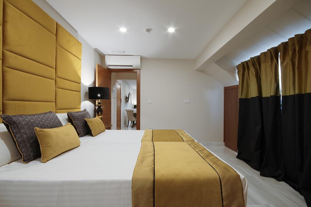 Suites Gran Via Capilla Real グラナダ エクステリア 写真