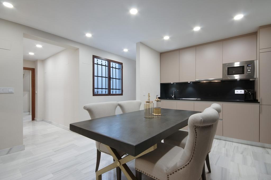 Suites Gran Via Capilla Real グラナダ エクステリア 写真