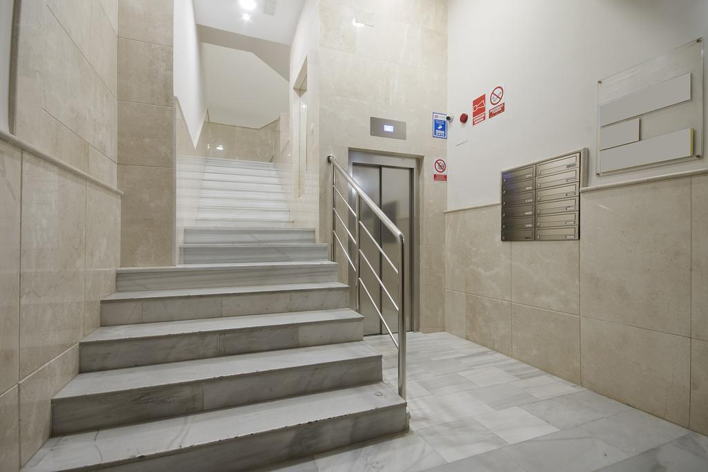 Suites Gran Via Capilla Real グラナダ エクステリア 写真
